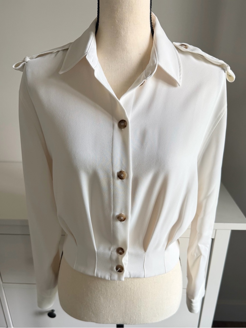 ZARA - NWOT Women’s Cream Button-Front Women's Blouse